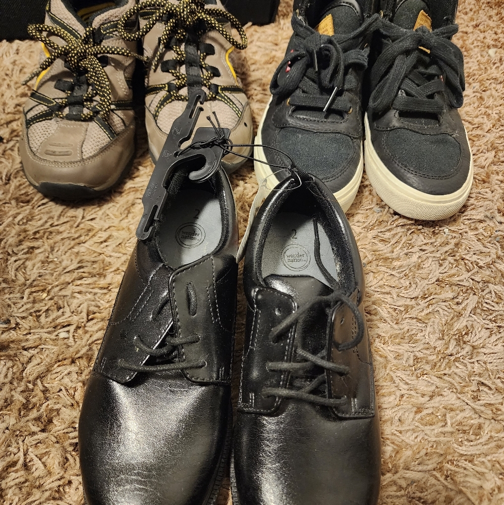 Lot of boys size 2 shoes